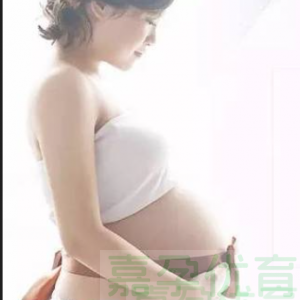 46岁女星被催生二胎：高龄试管，真的是勇敢尝试还是冒险之举？